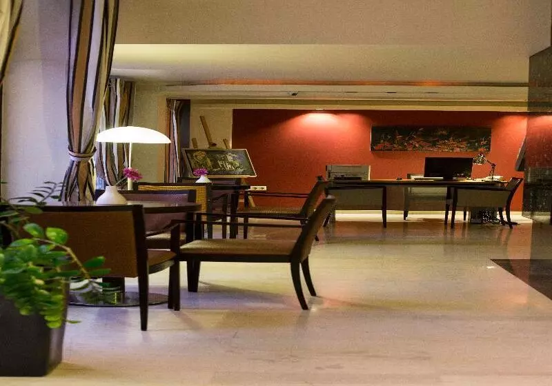 Hotel Davitel Tobacco