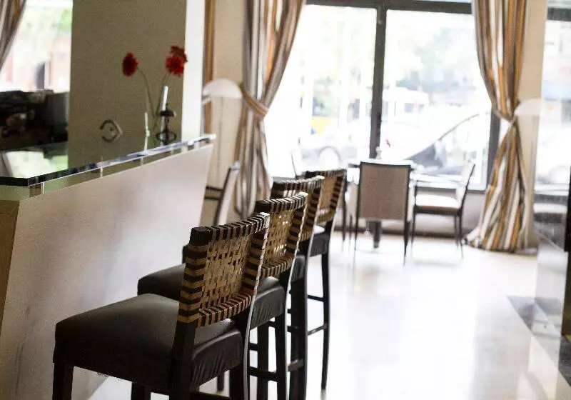 Hotel Davitel Tobacco