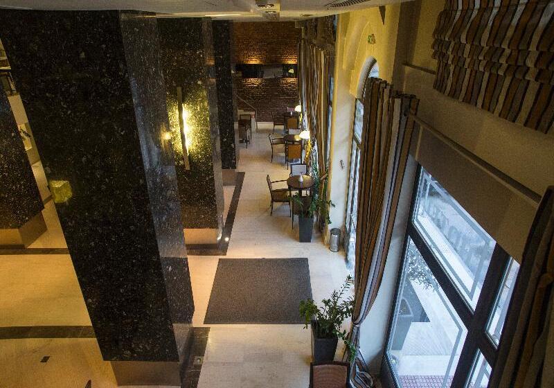 هتل Davitel  Tobacco