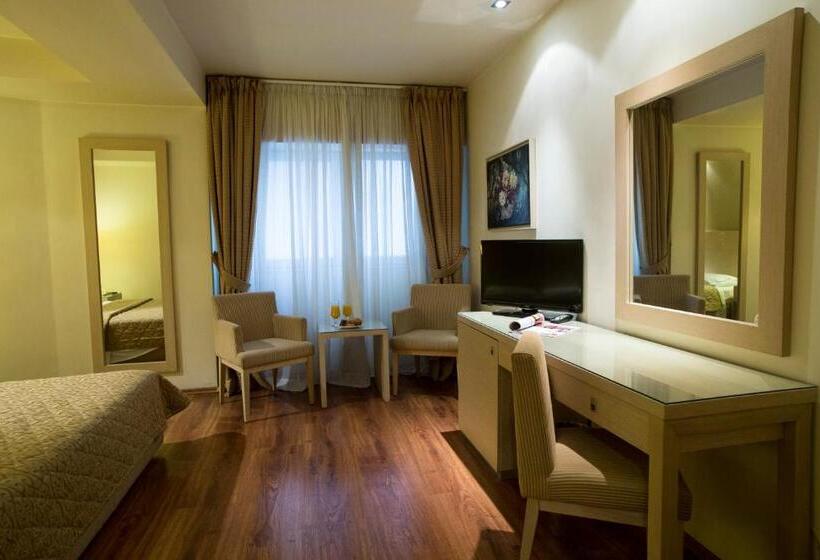 هتل Davitel  Tobacco