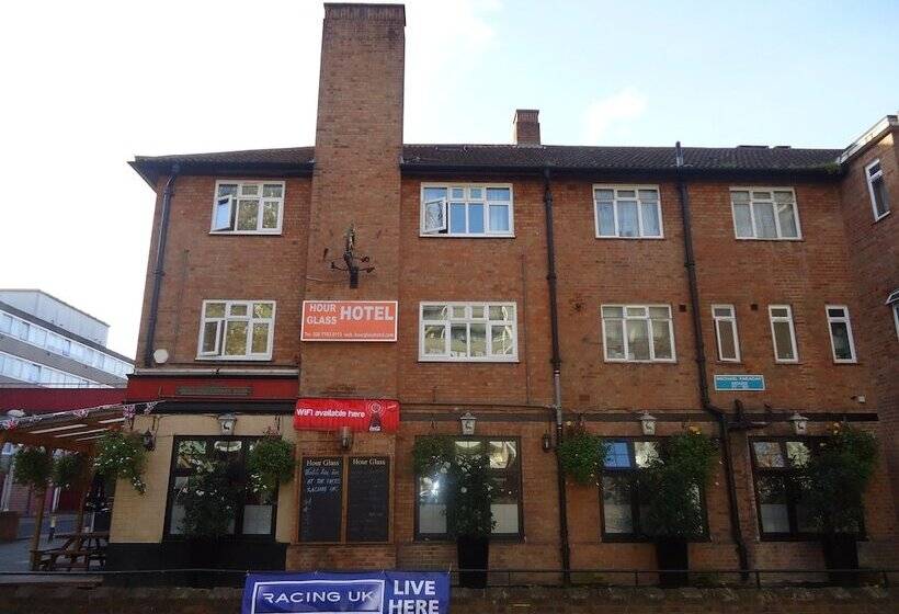 Отель Hour Glass