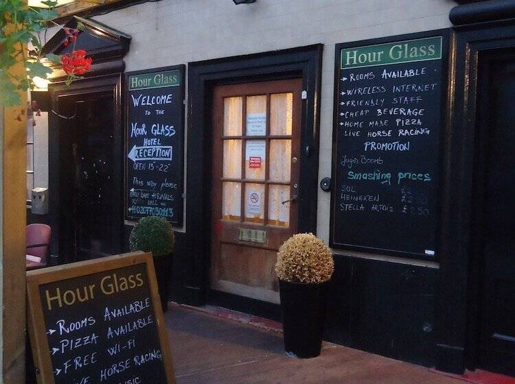 Отель Hour Glass
