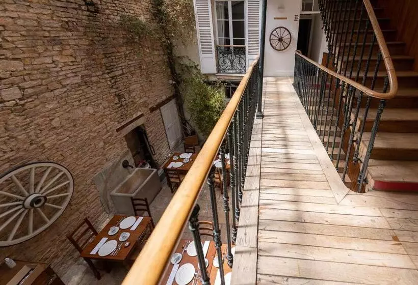 هتل Hôtel Des Tonneliers