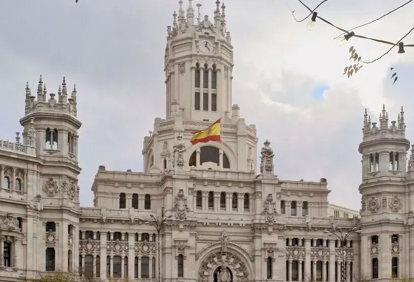 هتل Ibis Styles Madrid Centro Maravillas