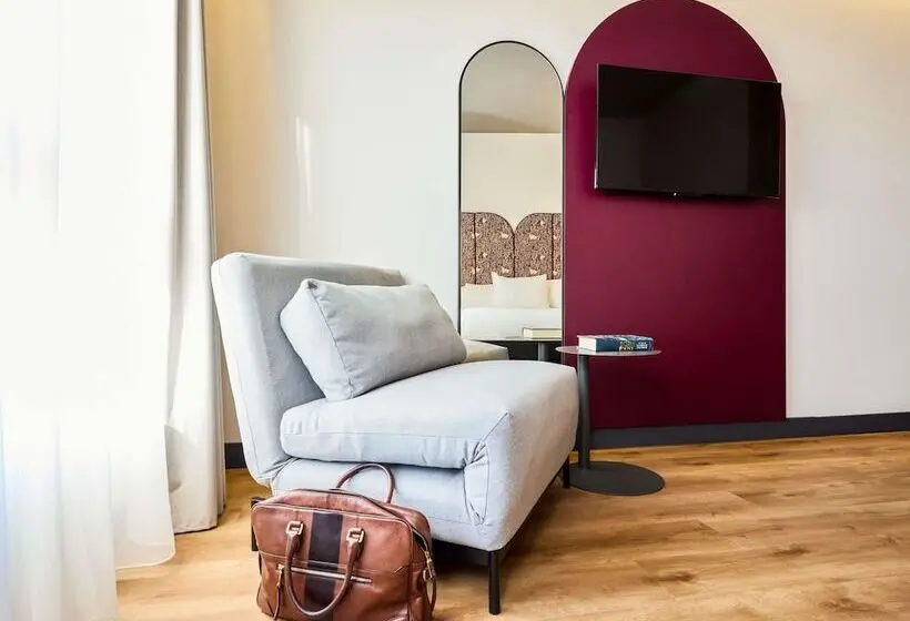 هتل Ibis Styles Madrid Centro Maravillas