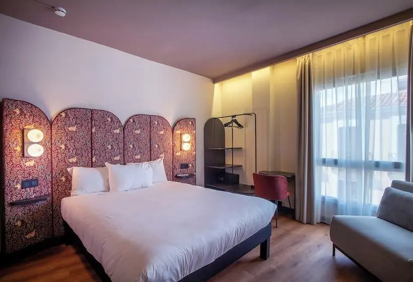 هتل Ibis Styles Madrid Centro Maravillas