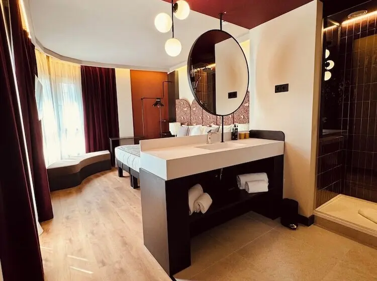 هتل Ibis Styles Madrid Centro Maravillas