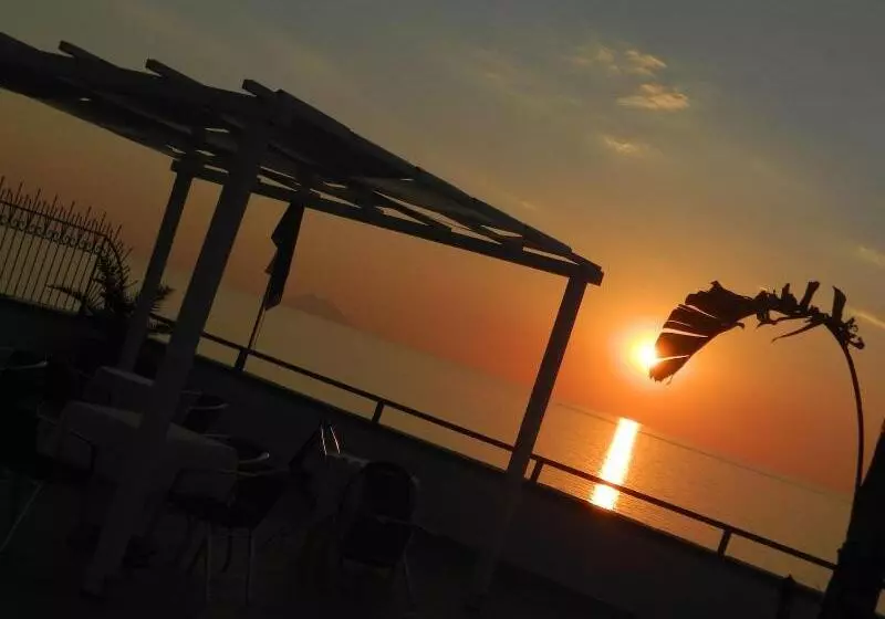 Отель La Porta Del Mare