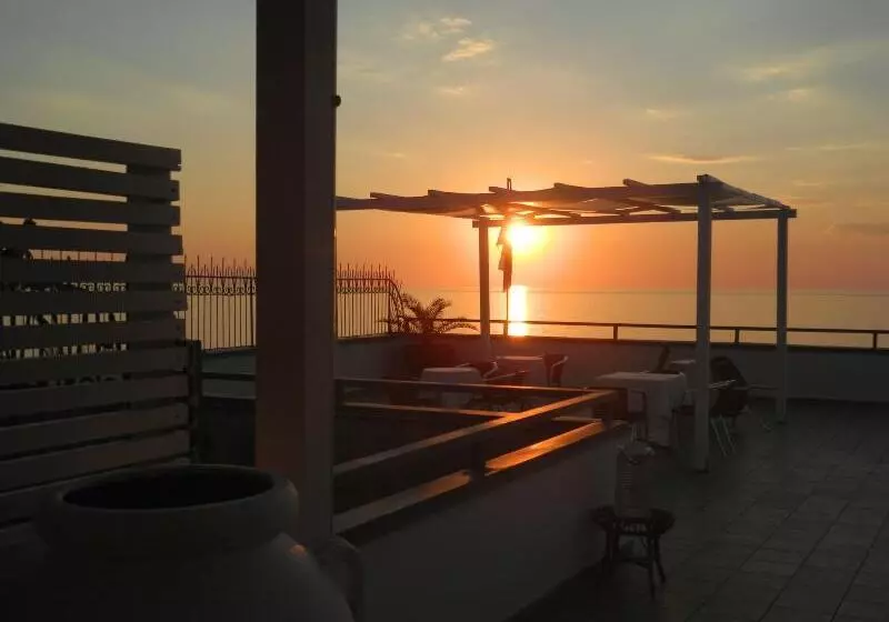 Отель La Porta Del Mare