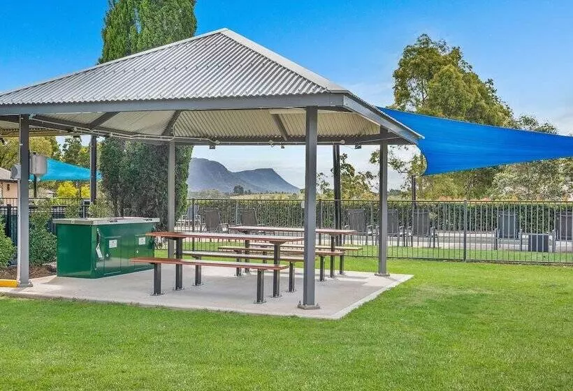 Отель Leisure Inn Pokolbin Hill