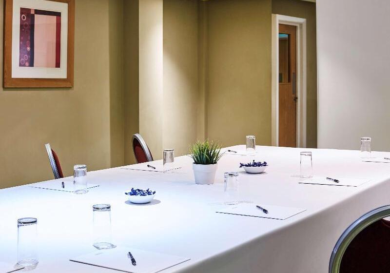 בית מלון כפרי Mercure Newbury West Grange