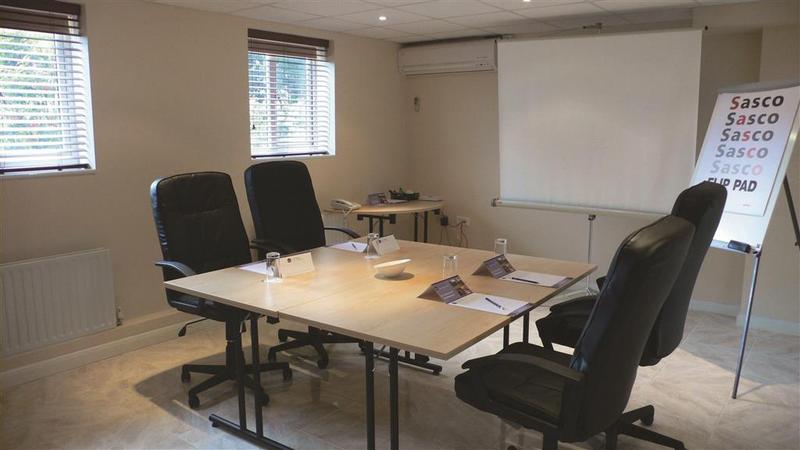 בית מלון כפרי Mercure Newbury West Grange