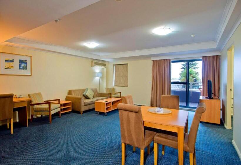 فندق Oaks The Entrance Waterfront Suites