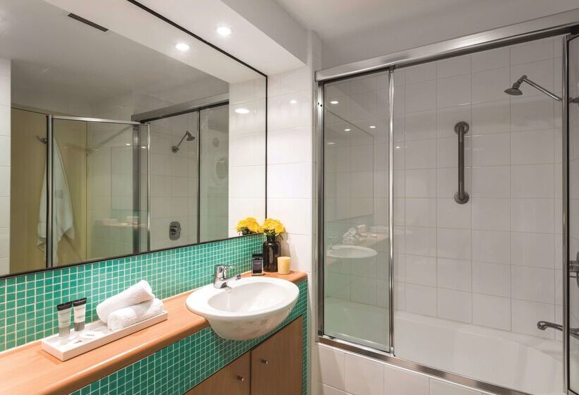 فندق Oaks The Entrance Waterfront Suites