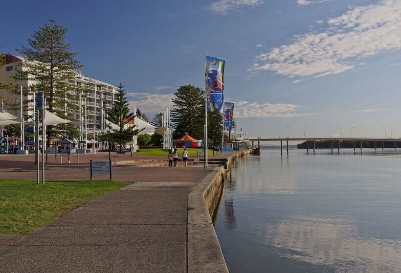 فندق Oaks The Entrance Waterfront Suites