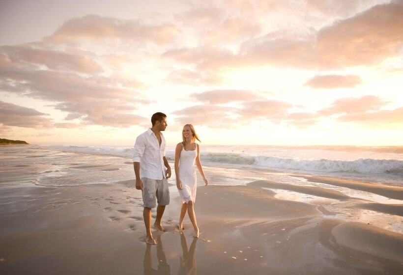 Отель Peppers Salt Resort & Spa