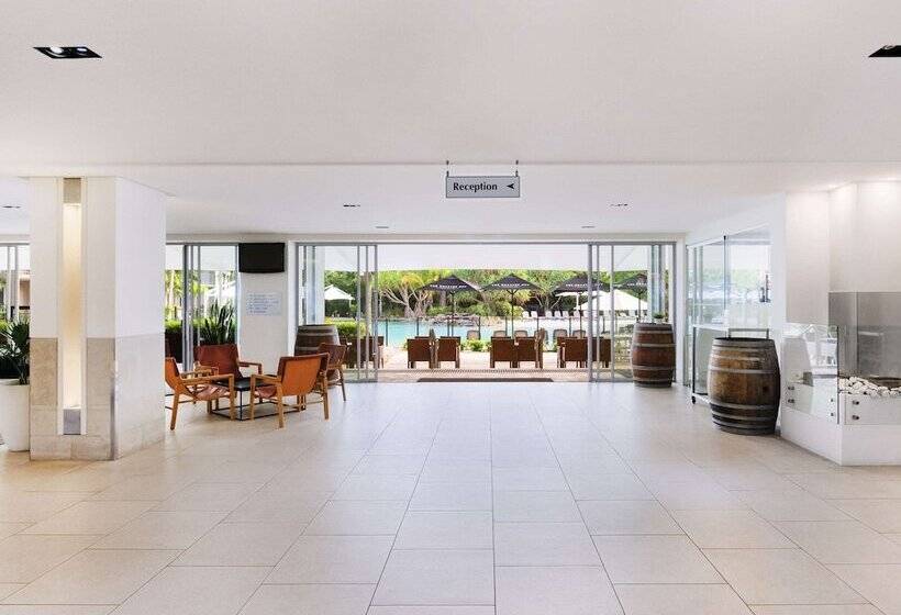 Отель Peppers Salt Resort & Spa