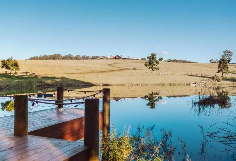 Отель Spicers Peak Lodge