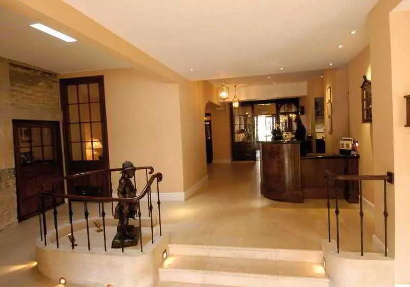 בית מלון כפרי The Haycock Manor