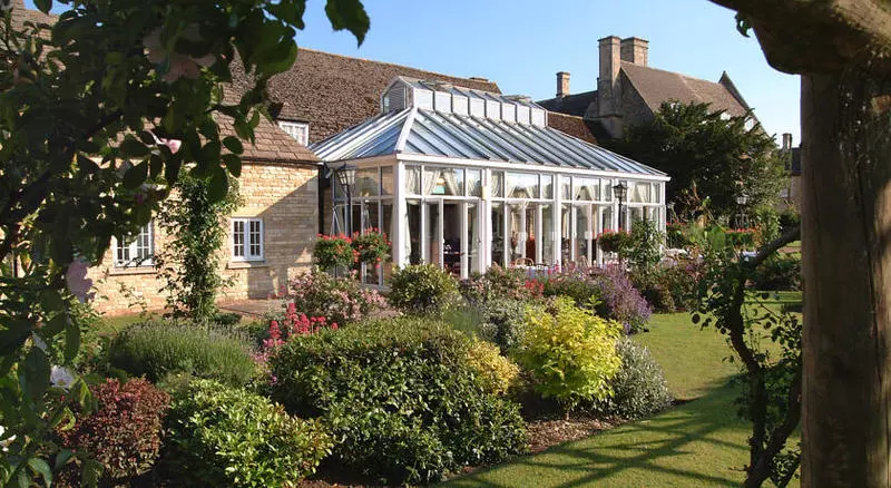 בית מלון כפרי The Haycock Manor