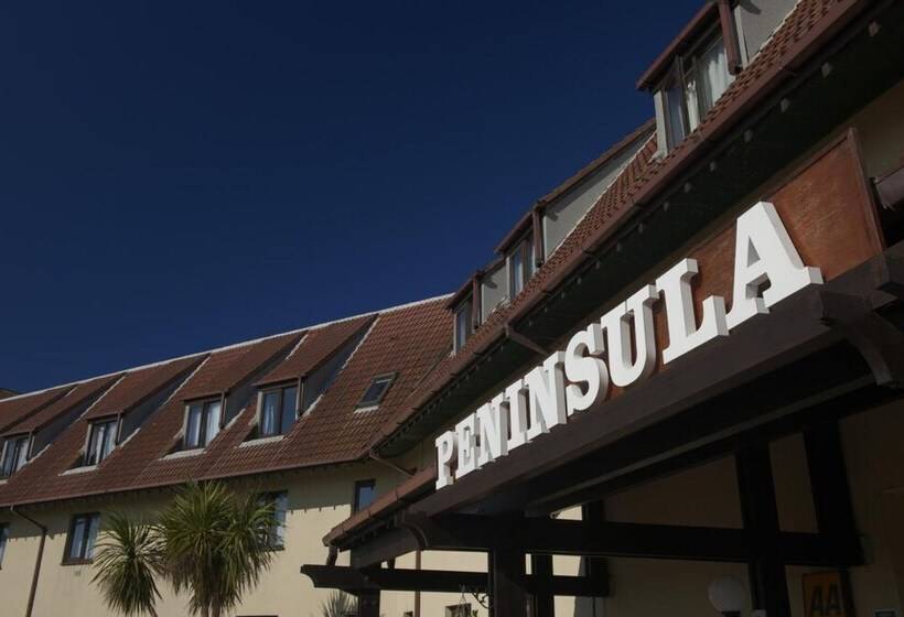 בית מלון כפרי The Peninsula