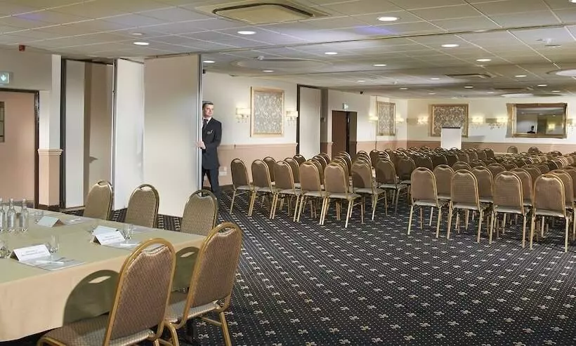 Отель The Peninsula