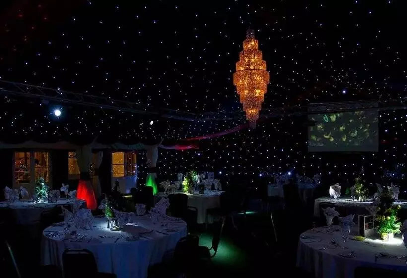 ホテル The Pinewood