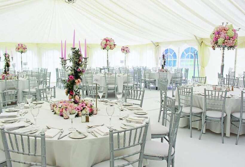 Отель The Pinewood