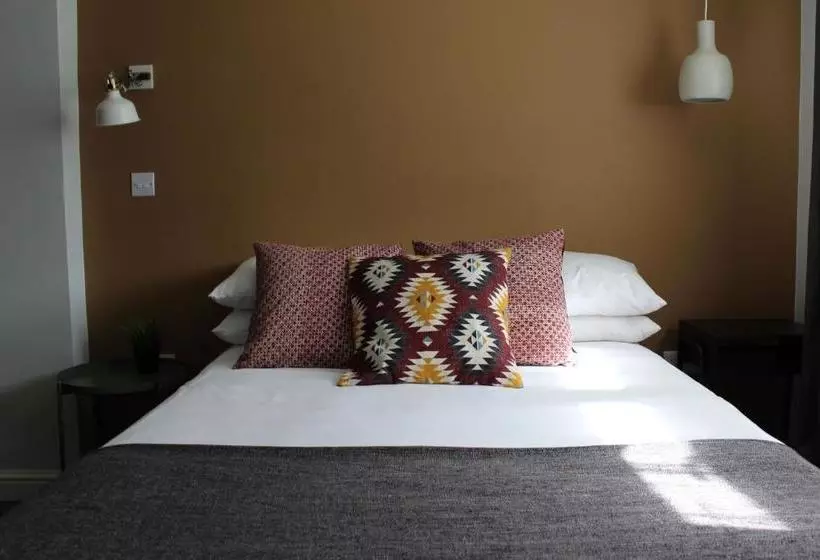 호텔 The Town & Country Lodge