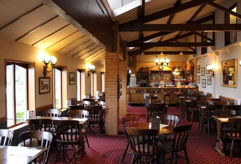 호텔 The Town & Country Lodge