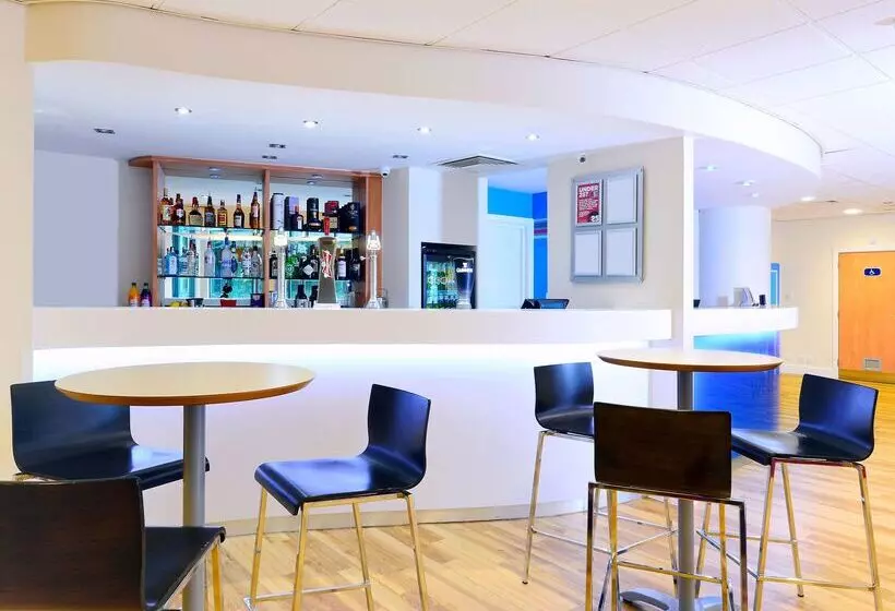 酒店 Travelodge Derby Cricket Ground