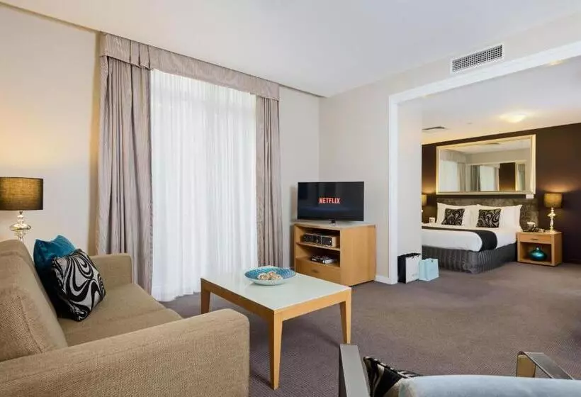 Hotel Treasury On Collins