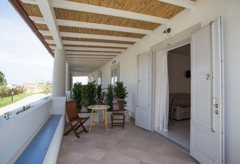 Отель Tritone Lipari