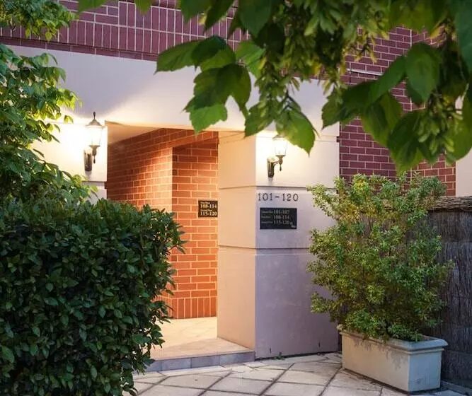 Majestic Tynte Street Apartments