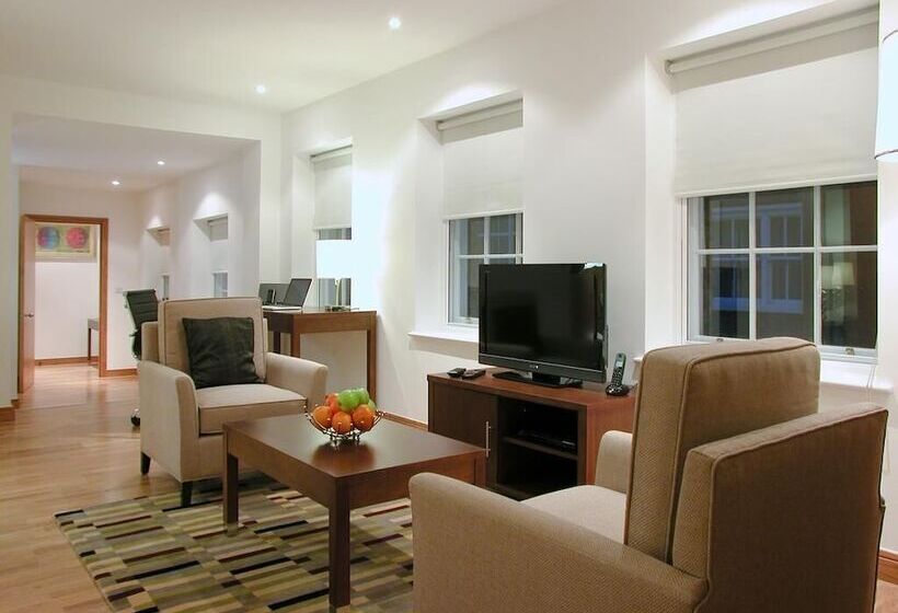 Native Kings Wardrobe, St Pauls