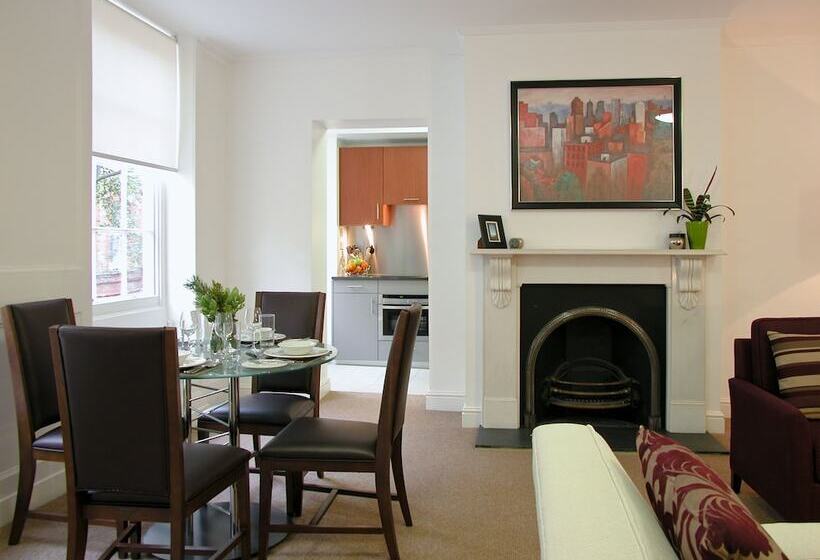 Native Kings Wardrobe, St Pauls