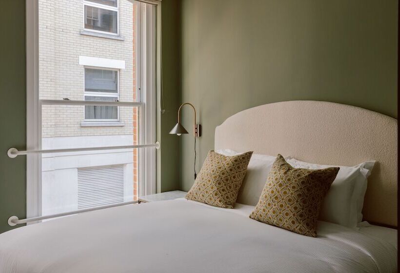 Native Kings Wardrobe, St Pauls