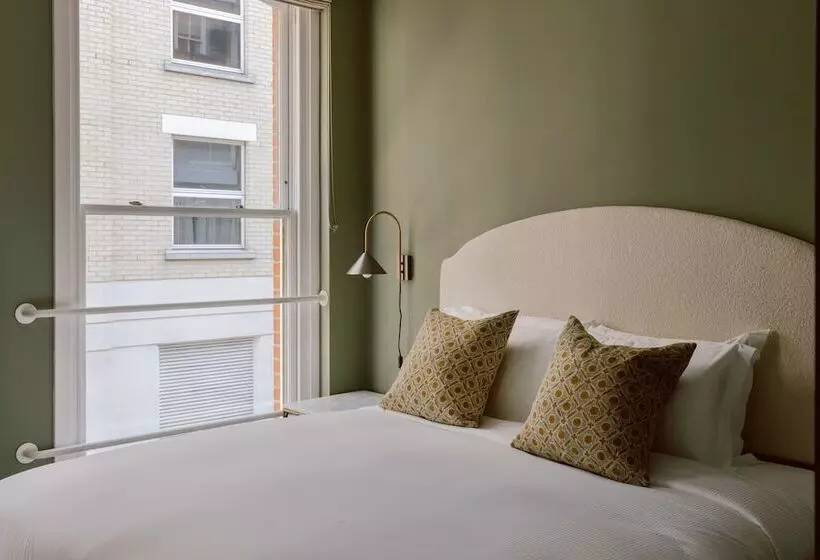 Native Kings Wardrobe, St Pauls