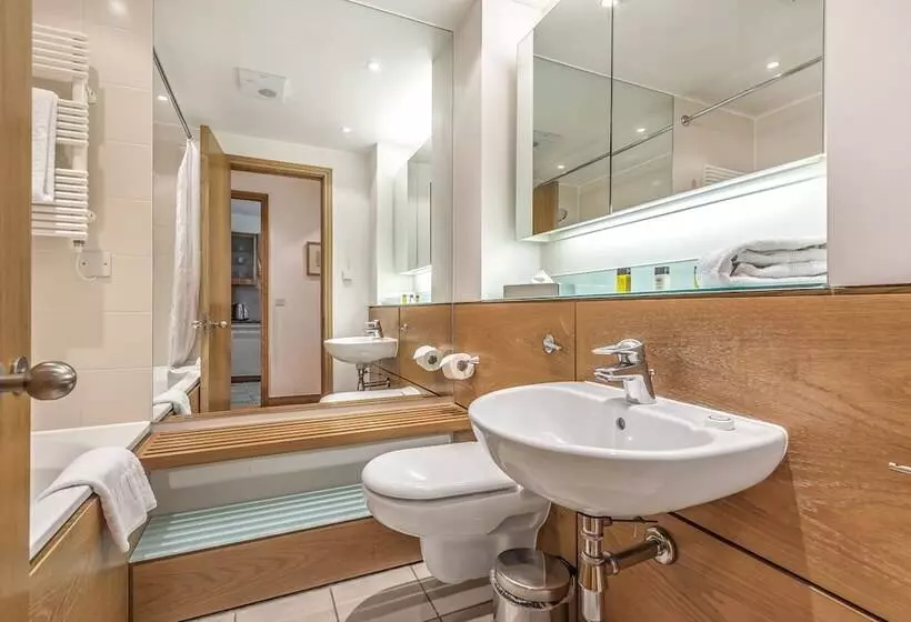 Native Kings Wardrobe, St Pauls