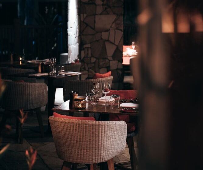 Pullman Palm Cove Sea Temple Resort & Spa