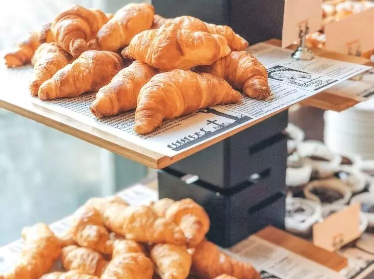 Pullman Palm Cove Sea Temple Resort & Spa