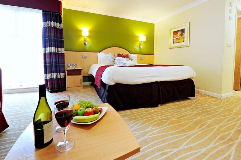 Burleigh Court Hotel And Leisure