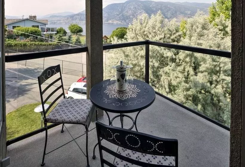 Hotel Above The Beach Guest Suites