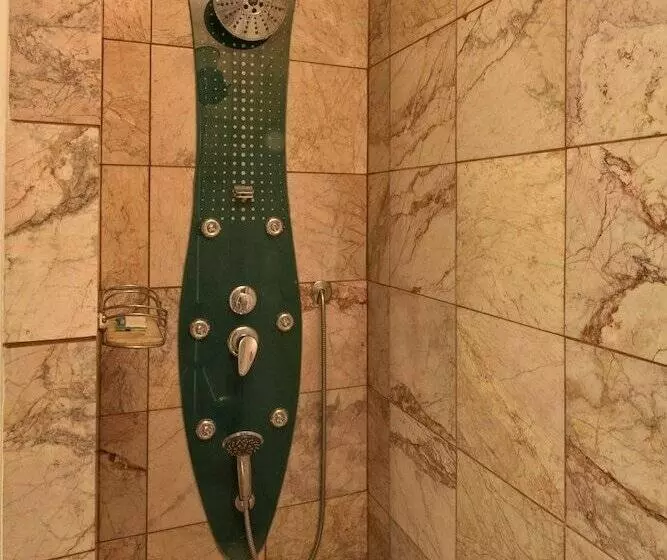 Hotel Above The Beach Guest Suites