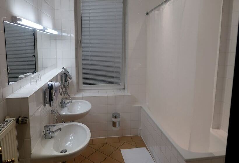 ホテル Adler Leipzig