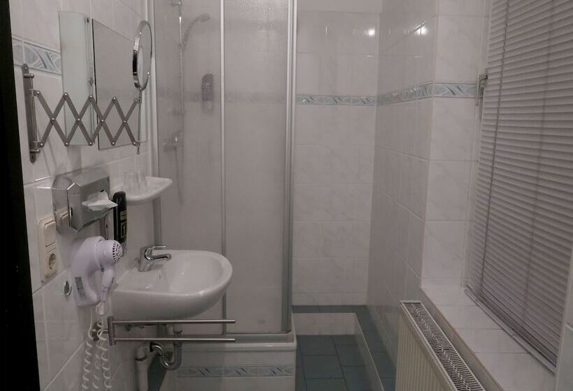 ホテル Adler Leipzig