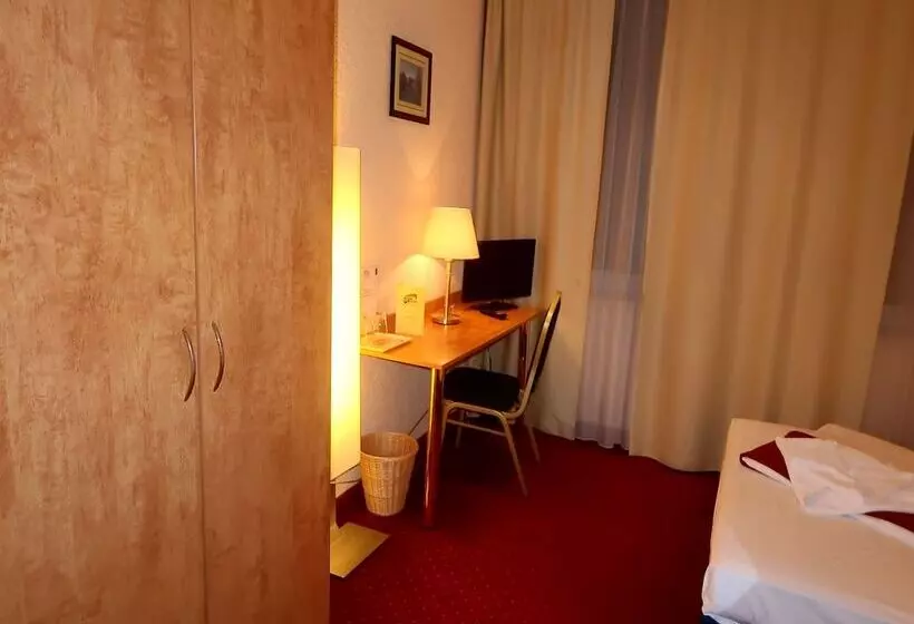 فندق Adler Leipzig