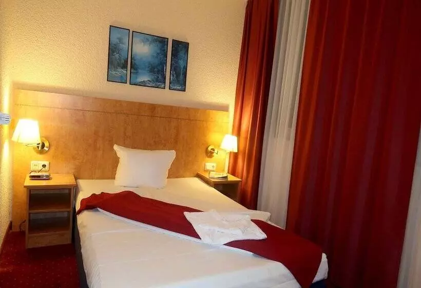 فندق Adler Leipzig