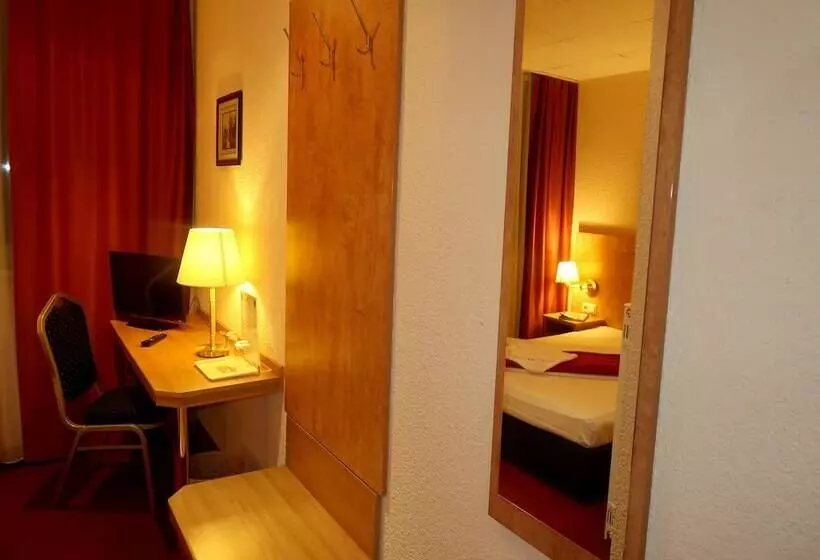 فندق Adler Leipzig