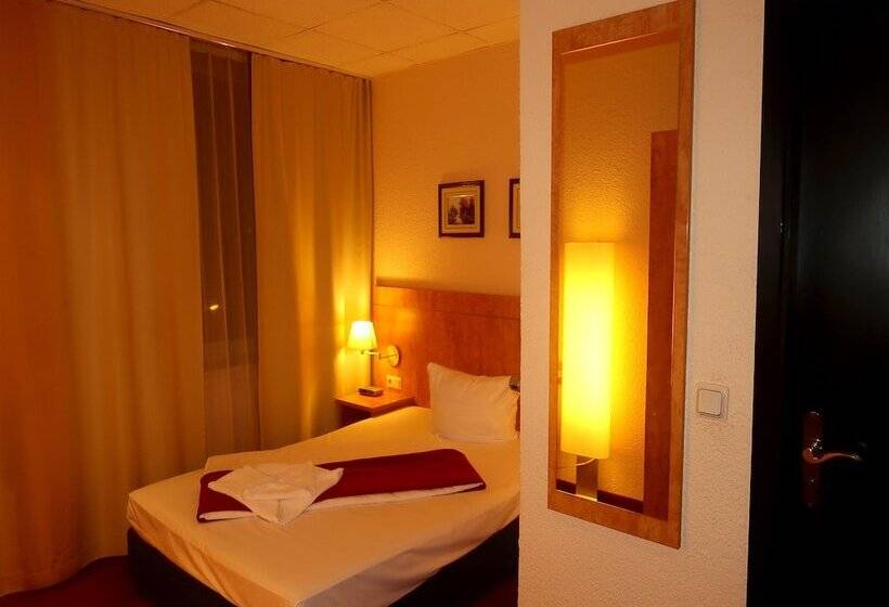 ホテル Adler Leipzig